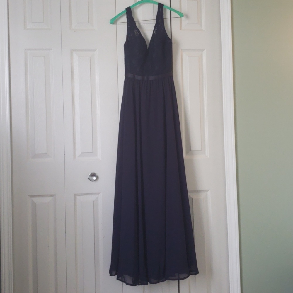 Long, navy blue bridesmaid's dress